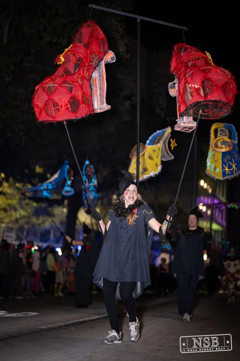 Knights of Babylon & Krewe of Muses in Uptown New Orleans, photo 12