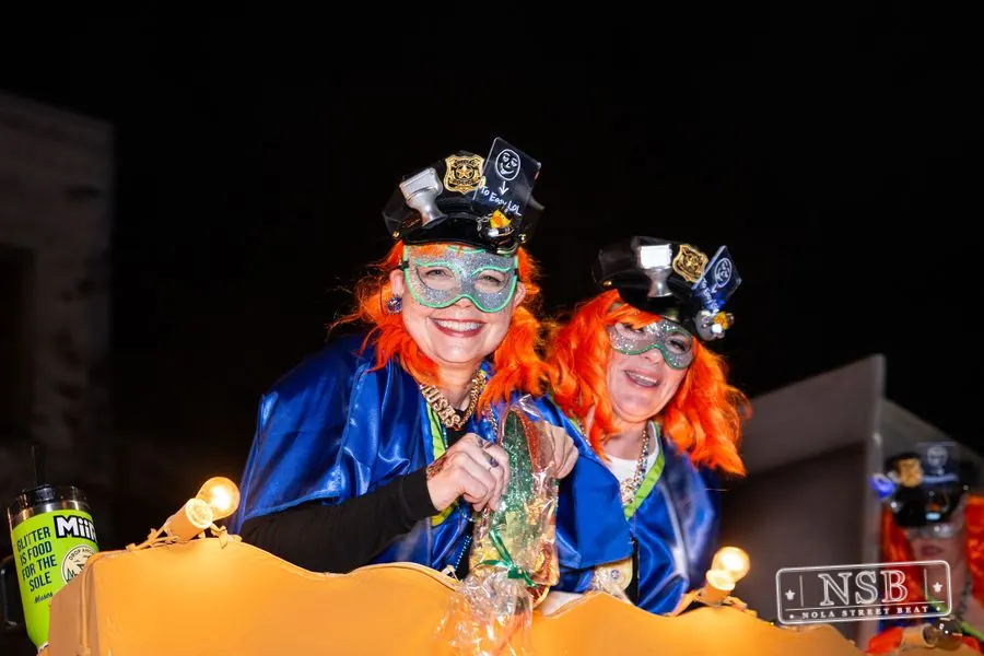 Knights of Babylon & Krewe of Muses in Uptown New Orleans, photo 38