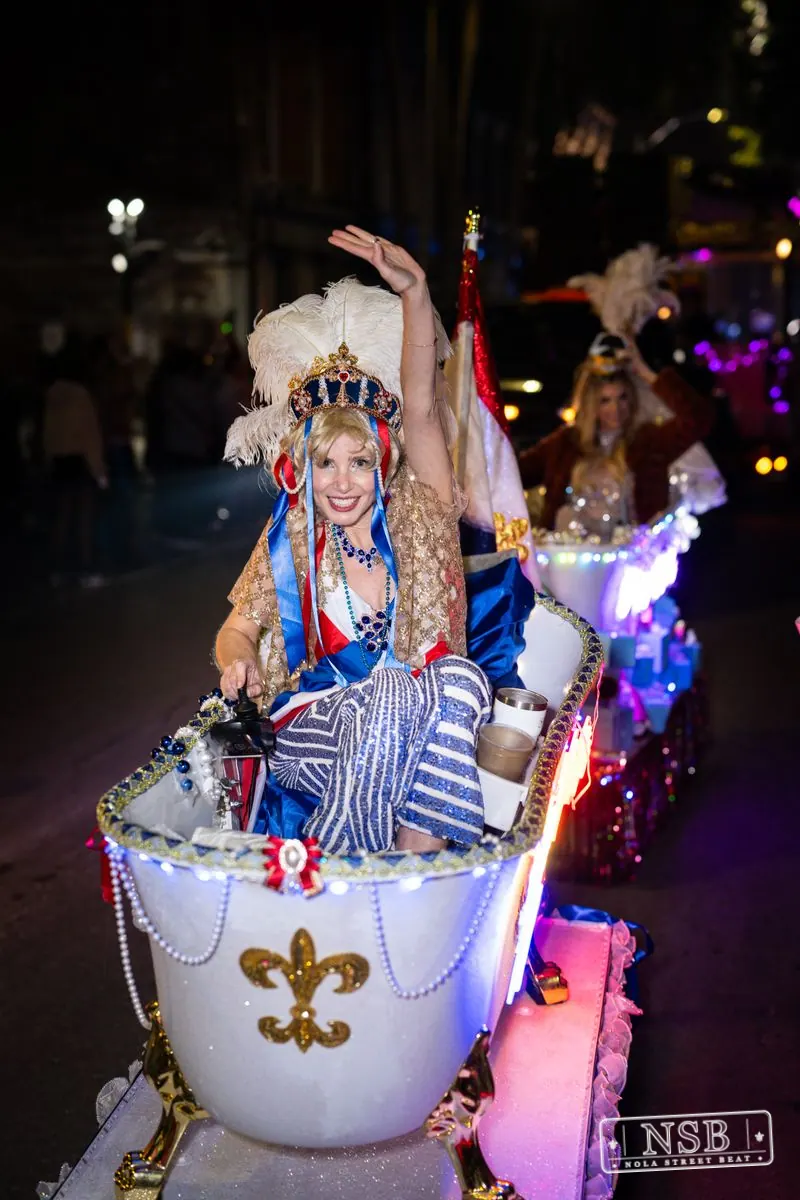 Knights of Babylon & Krewe of Muses in Uptown New Orleans, photo 56