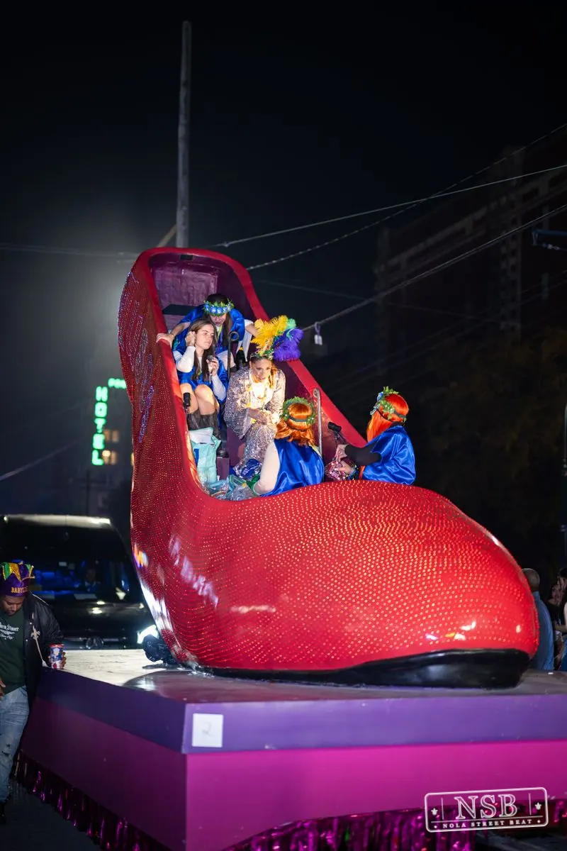 Knights of Babylon & Krewe of Muses in Uptown New Orleans, photo 75