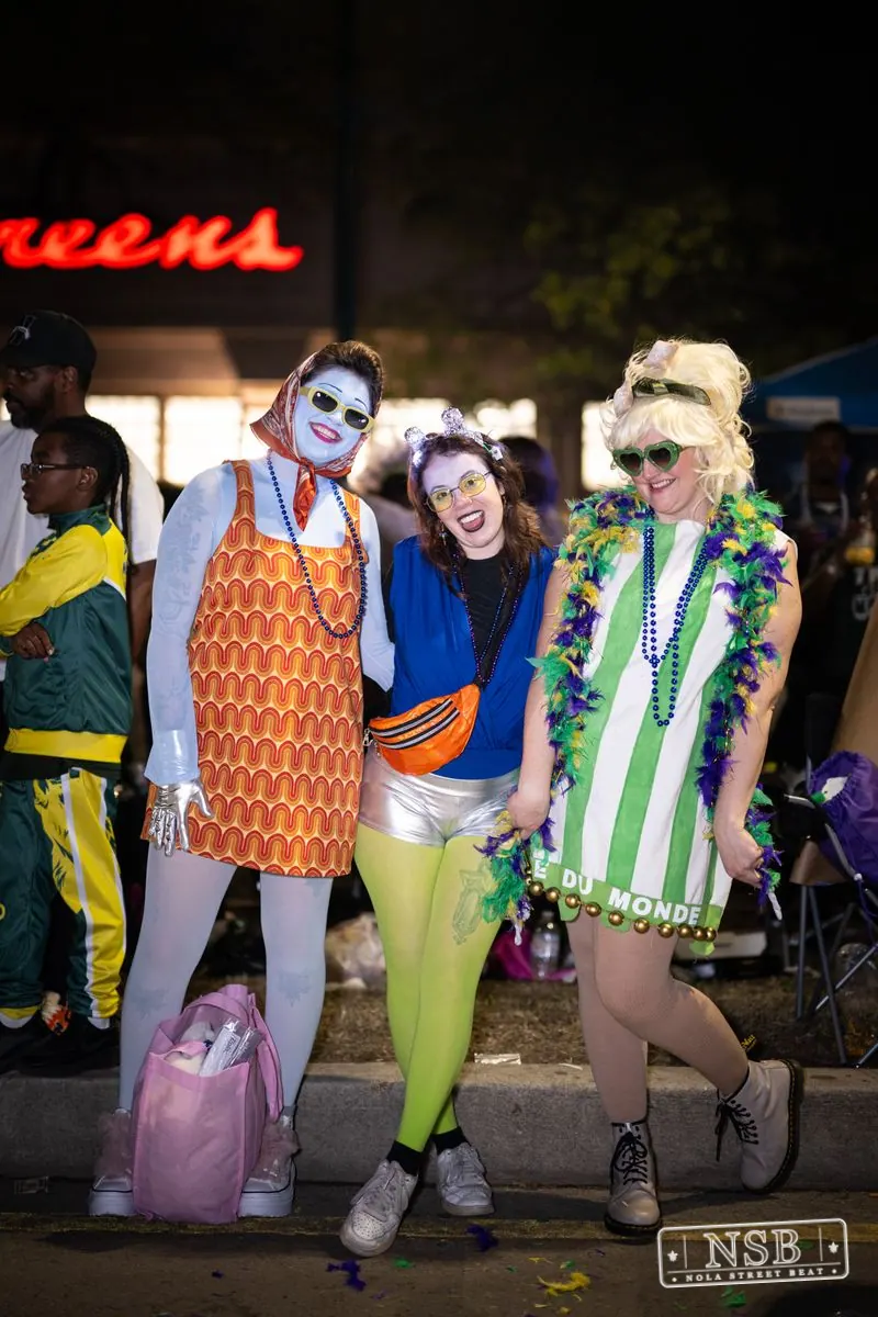Knights of Babylon & Krewe of Muses in Uptown New Orleans, photo 84