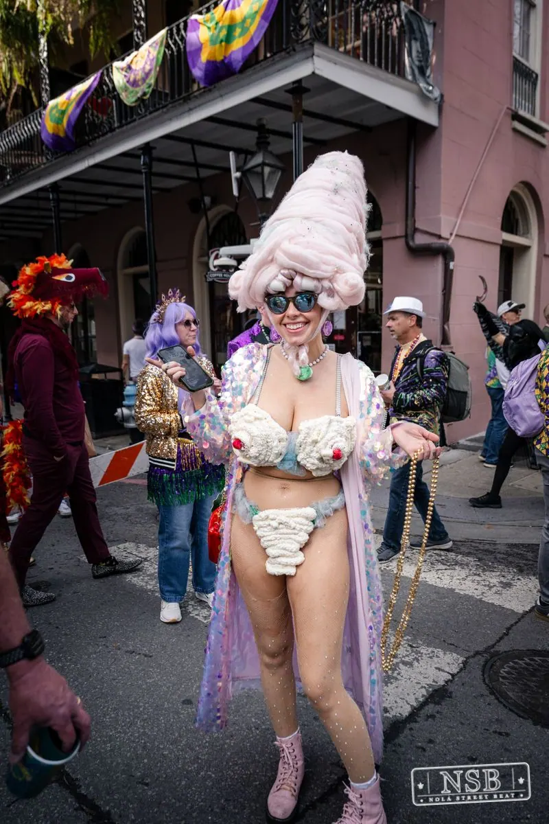 Mardi Gras Day: Costumes Around the City in New Orleans, Louisiana, photo 14