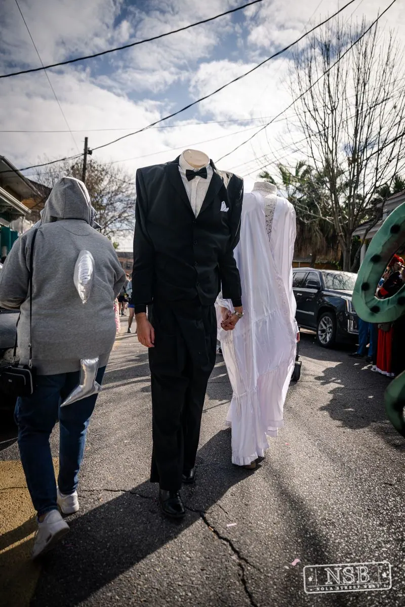 Mardi Gras Day: Costumes Around the City in New Orleans, Louisiana, photo 129