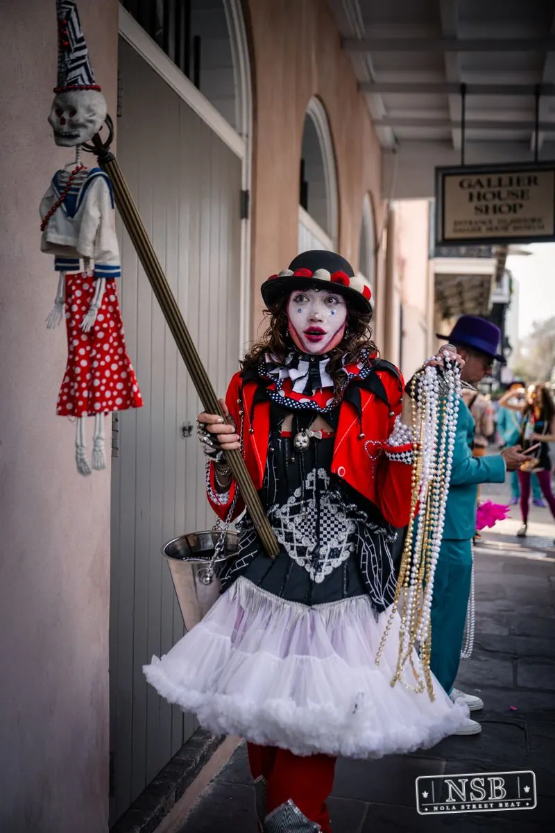 Mardi Gras Day: Costumes Around the City in New Orleans, Louisiana, photo 141