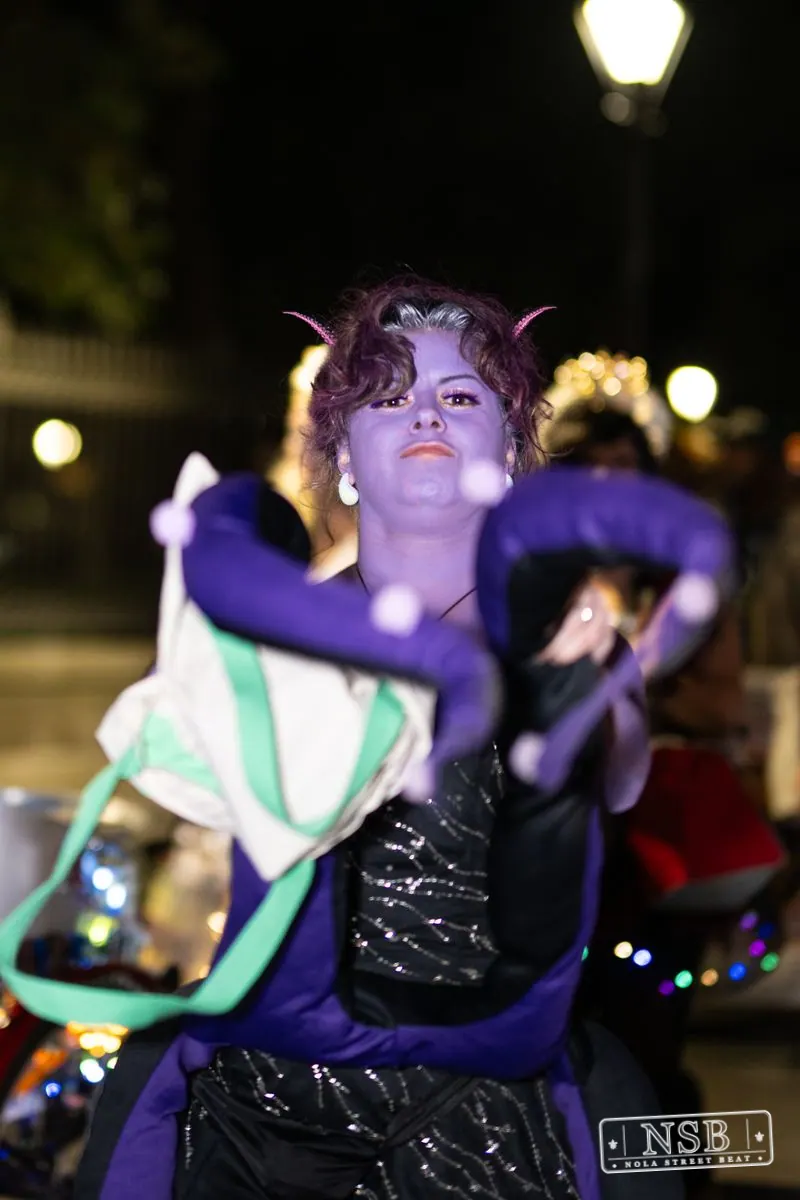 Les Fous du Carnaval Parade in New Orleans, Louisiana, photo 11