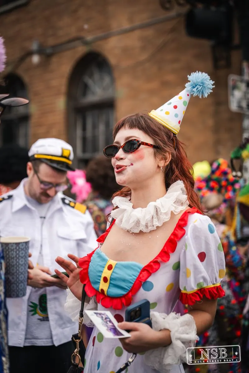 Mardi Gras Day: Marigny Street Costumes in Faubourg Marigny, New Orleans, photo 7