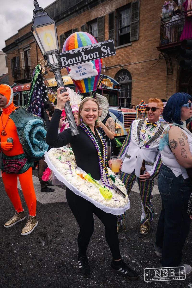 Mardi Gras Day: Marigny Street Costumes in Faubourg Marigny, New Orleans, photo 43
