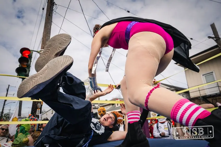 Mardi Gras Day: Marigny Street Costumes in Faubourg Marigny, New Orleans, photo 50
