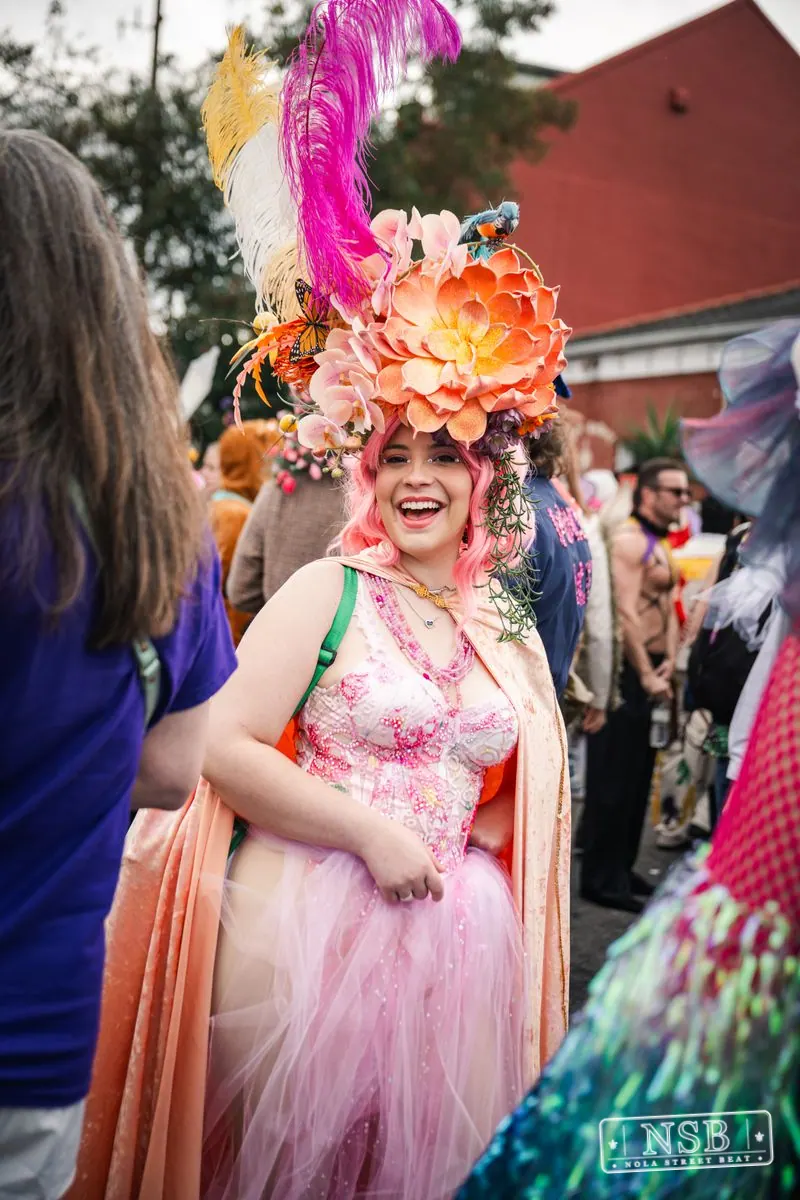 Mardi Gras Day: Marigny Street Costumes in Faubourg Marigny, New Orleans, photo 52