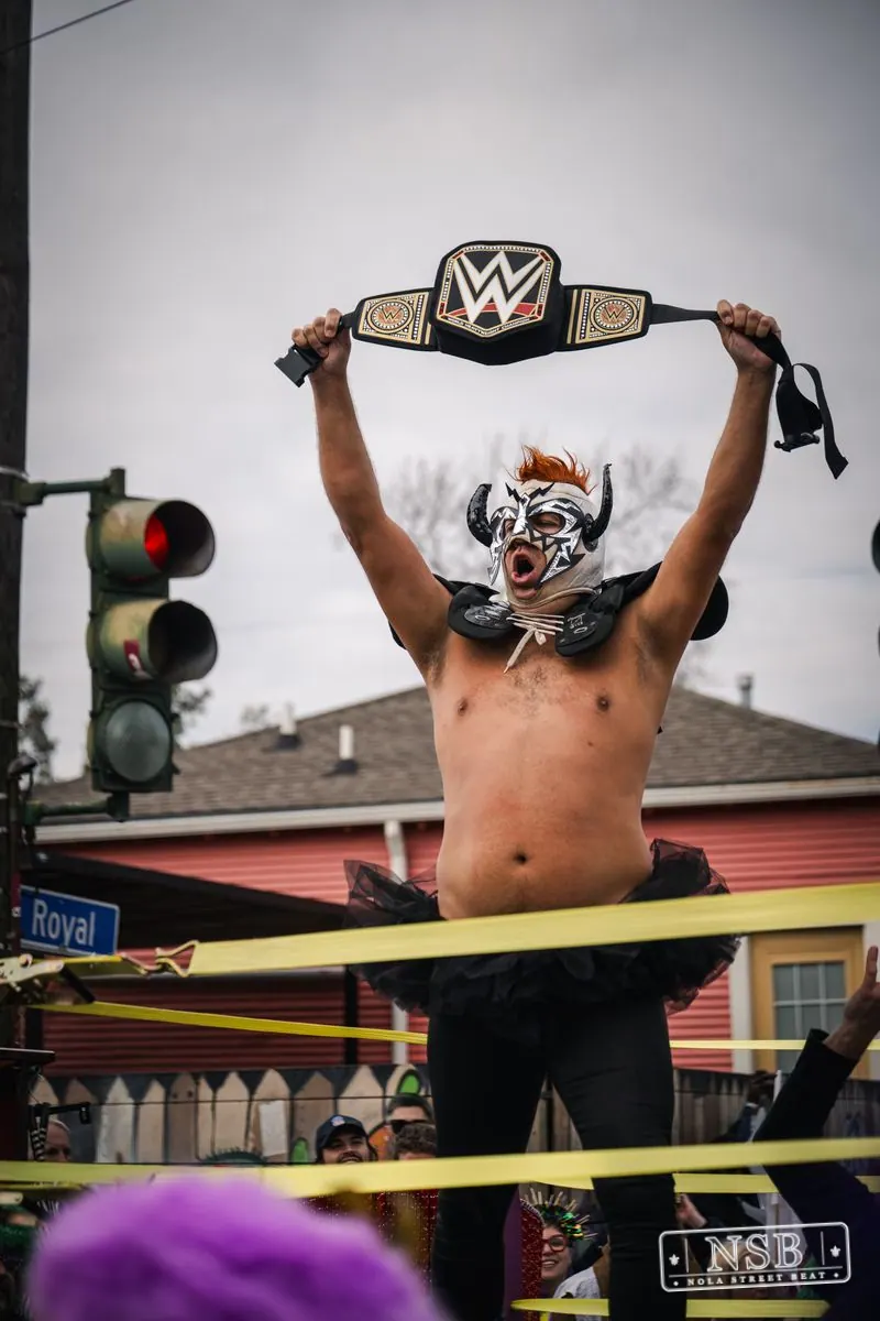 Mardi Gras Day: Marigny Street Costumes in Faubourg Marigny, New Orleans, photo 59