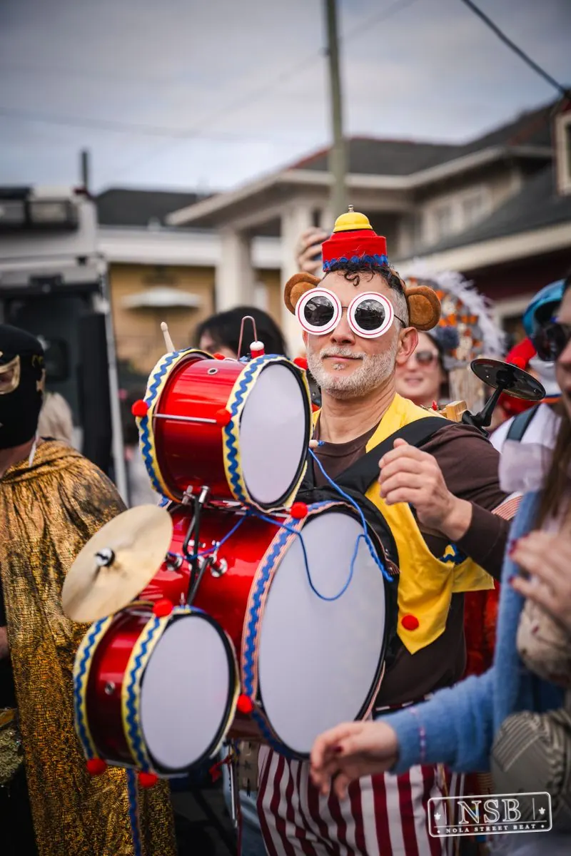 Mardi Gras Day: Marigny Street Costumes in Faubourg Marigny, New Orleans, photo 70
