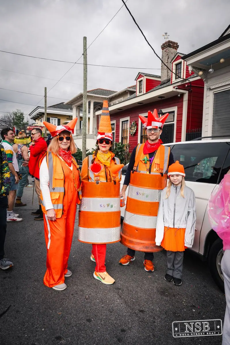 Mardi Gras Day: Marigny Street Costumes in Faubourg Marigny, New Orleans, photo 88
